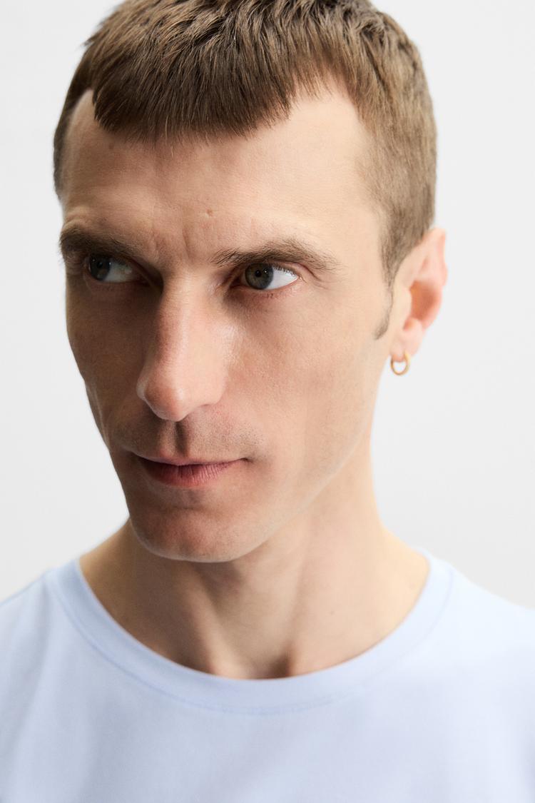 BASIC SLIM FIT T-SHIRT