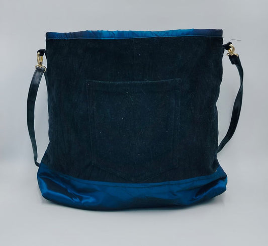 Bag with Shinny Stuff & Black Contrast and Revisable Option