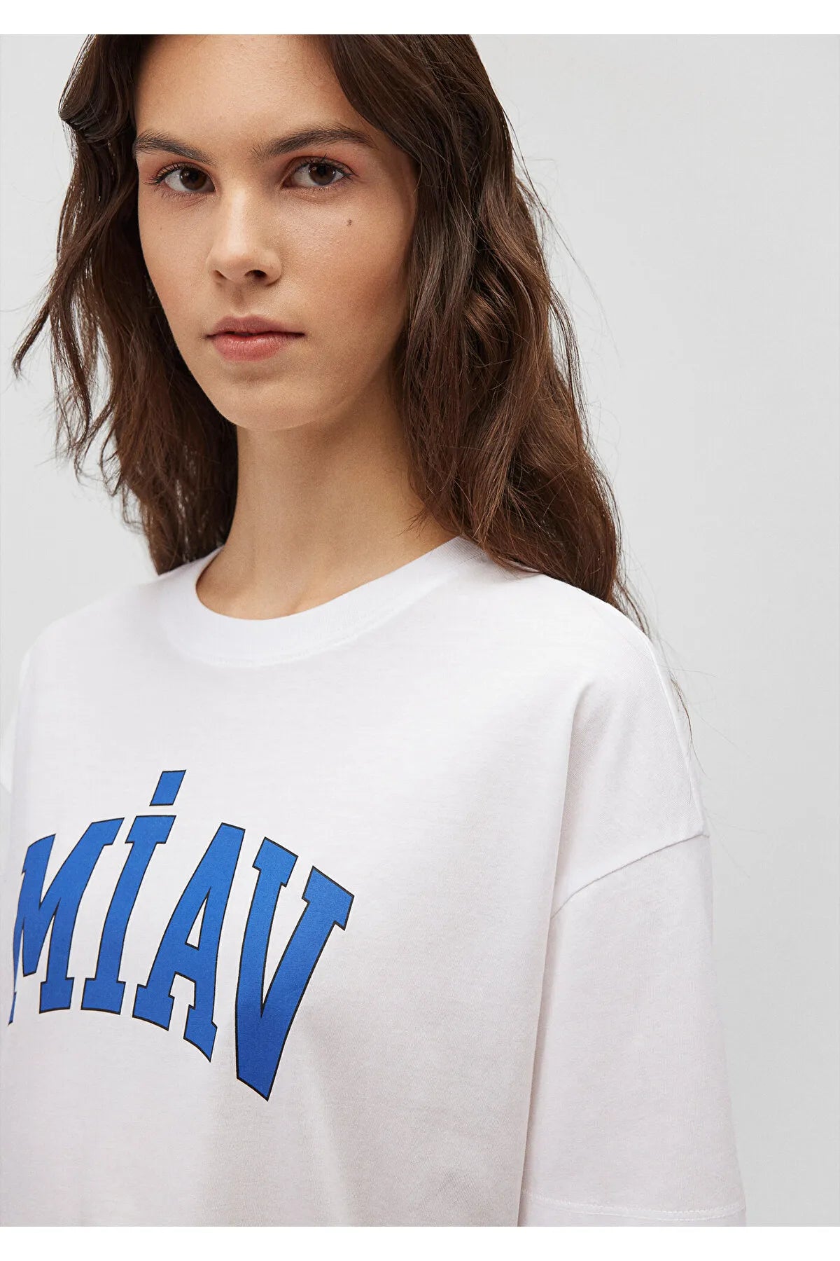 Blue Printed White T-Shirt Loose Fit / Loose Comfortable