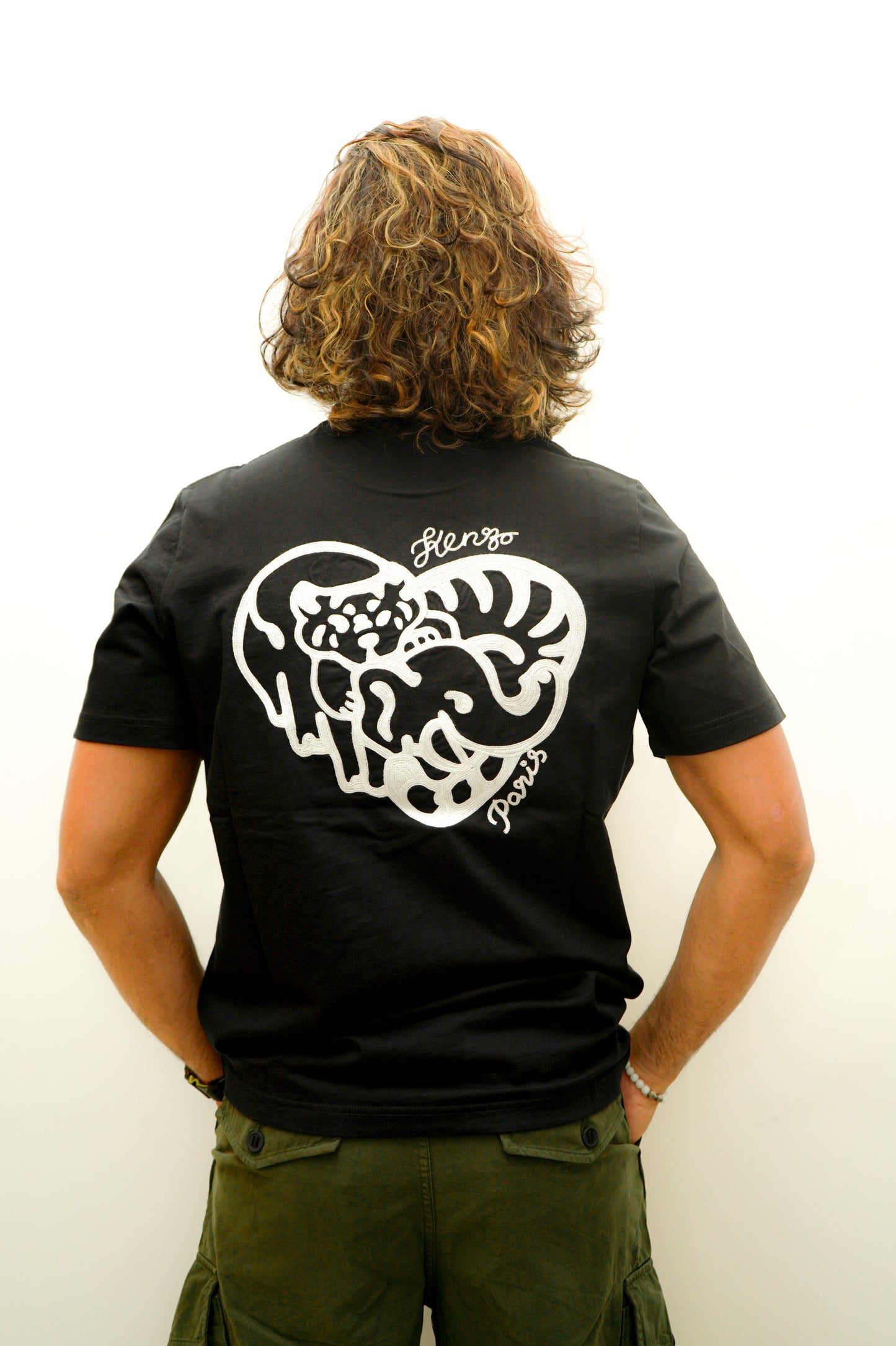 HEART' OVERSIZED EMBROIDERED T-SHIRT