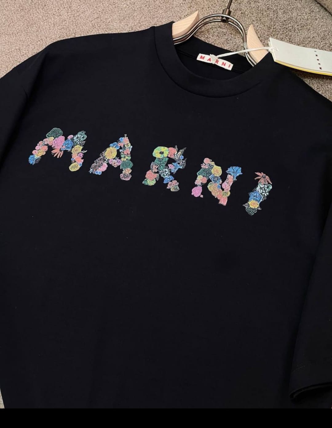 T-SHIRT WITH BOUQUET LOGO